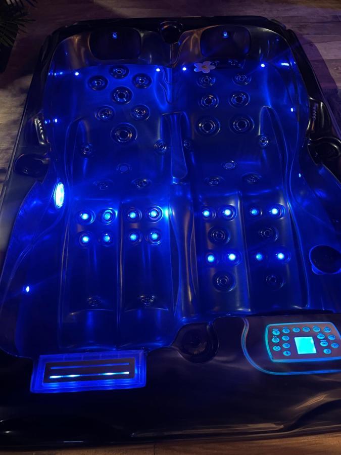 La Suite Grenoble Spa Jacuzzi Et Sauna Privatif Zewnętrze zdjęcie