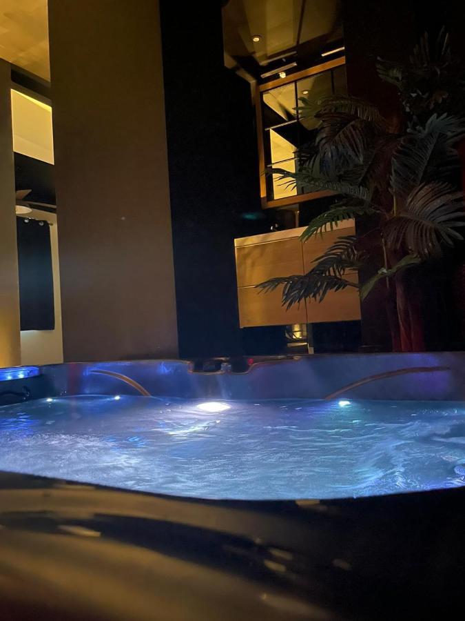 La Suite Grenoble Spa Jacuzzi Et Sauna Privatif Zewnętrze zdjęcie