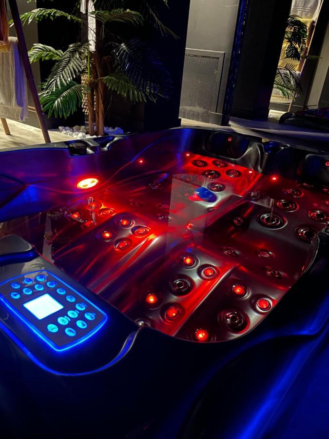 La Suite Grenoble Spa Jacuzzi Et Sauna Privatif Zewnętrze zdjęcie